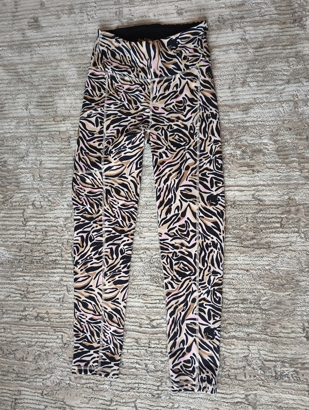 Lilly Pulitzer Luxletic weekender Can You Zee Me leggings High Rise Midi XS